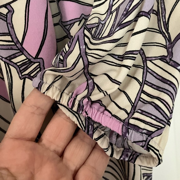 Susan Graver 1X Liquid Knit Purple Leaf Print Smocked Neck Top - Picture 4 of 6